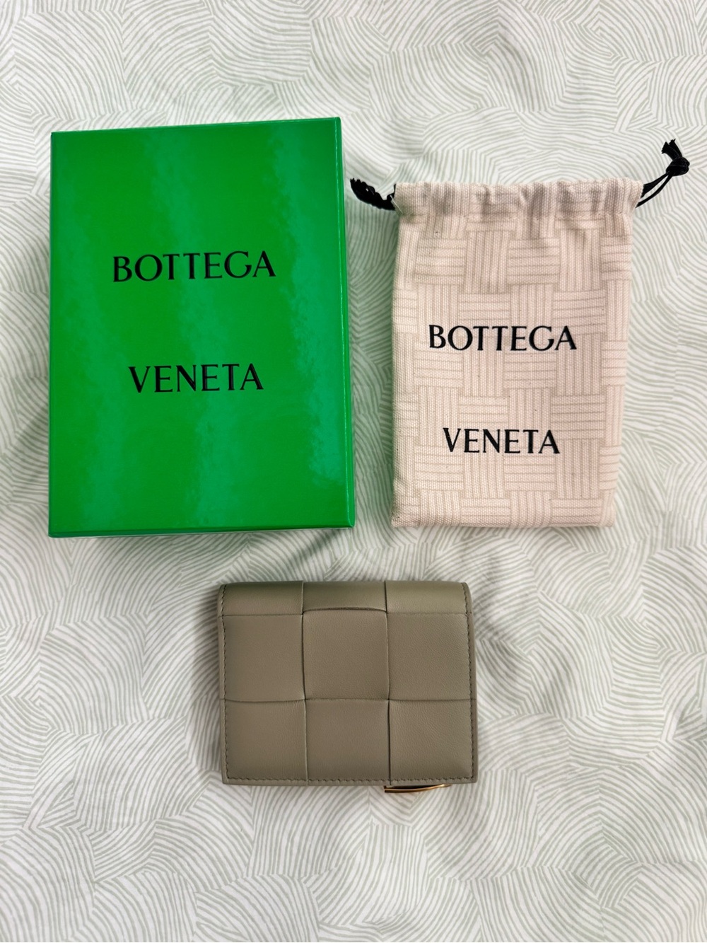 Bottega Veneta Travertine Cassette Small Bifold Intrecciato Nappa Wallet